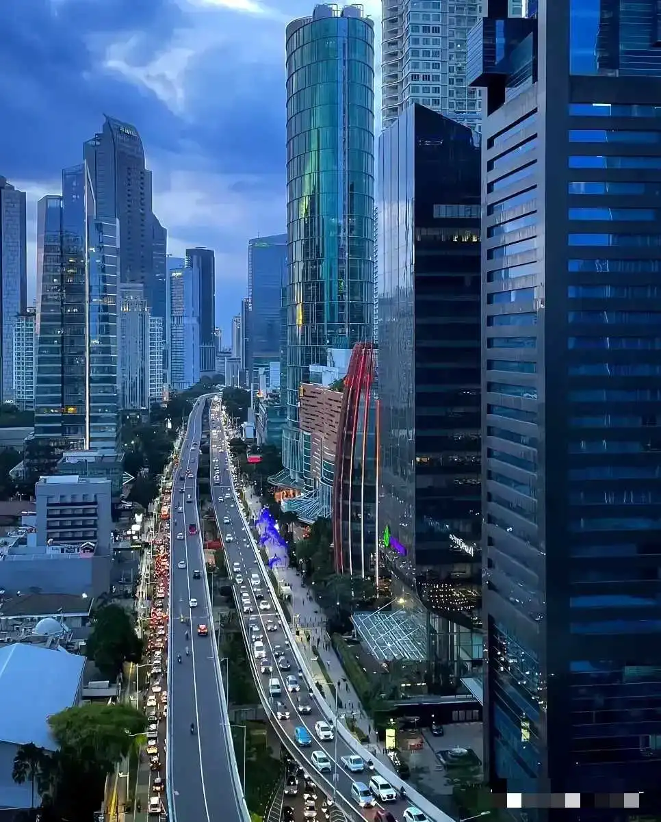 雅加达的城建水准，国内有城市能超越嘛？？？