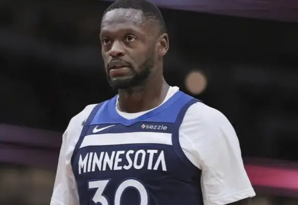 森林狼老板乐开花了，不单单是球队120-117击败太阳，还因为：

①、对方的布