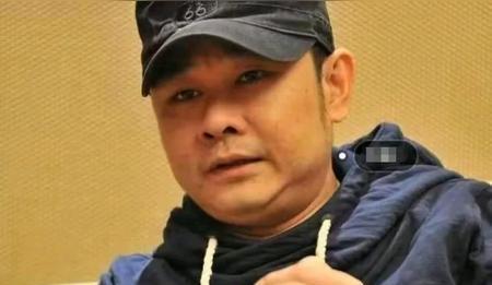 刀郎逆袭获官媒点赞，网友热盼春晚亮相
曾经被某些乐坛人士嘲讽为“土气十足”的刀郎