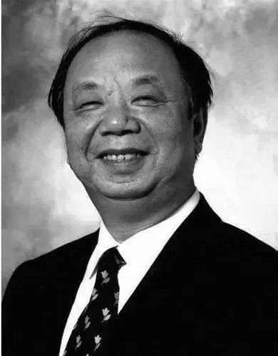 1996年，左宗棠的曾孙左景鉴希望回到上海度过晚年。他向市委写信请求分配一套住房