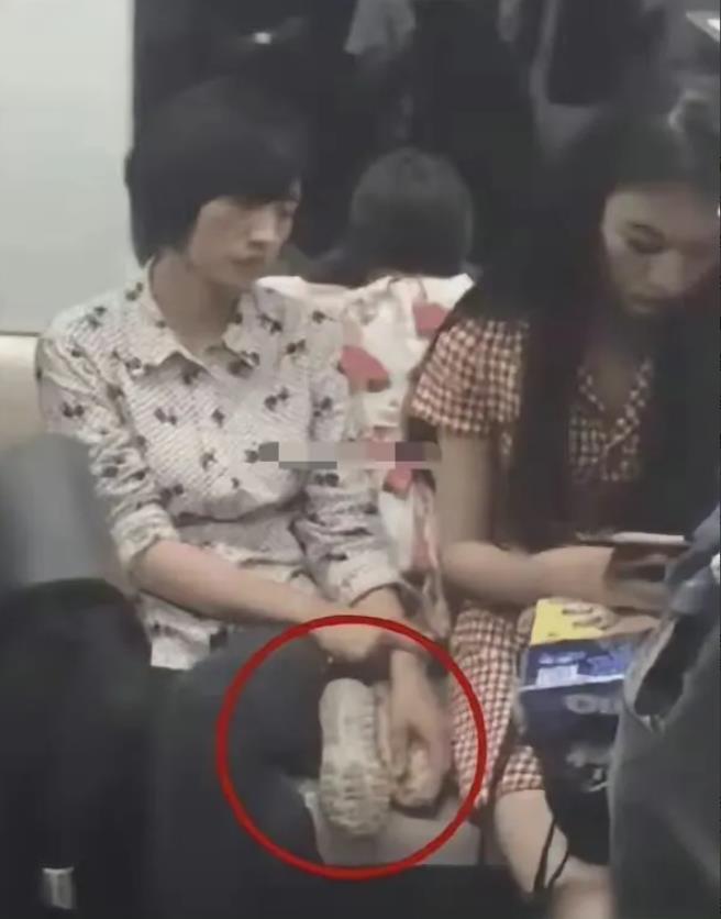 这孩子一看就是家教好啊