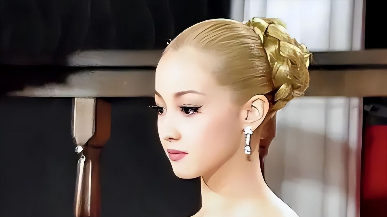 “亚洲第一美人”却自甘随落，丈夫同房一次50万，现在是什么下场