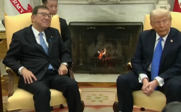 石破茂访美竟成“日本之耻”，还上了日本热搜，原因是没有“坐相”
据观察者网报道，