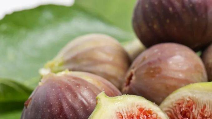 爱吃无花果的人，身体收获2大好处！但有个细节要注意