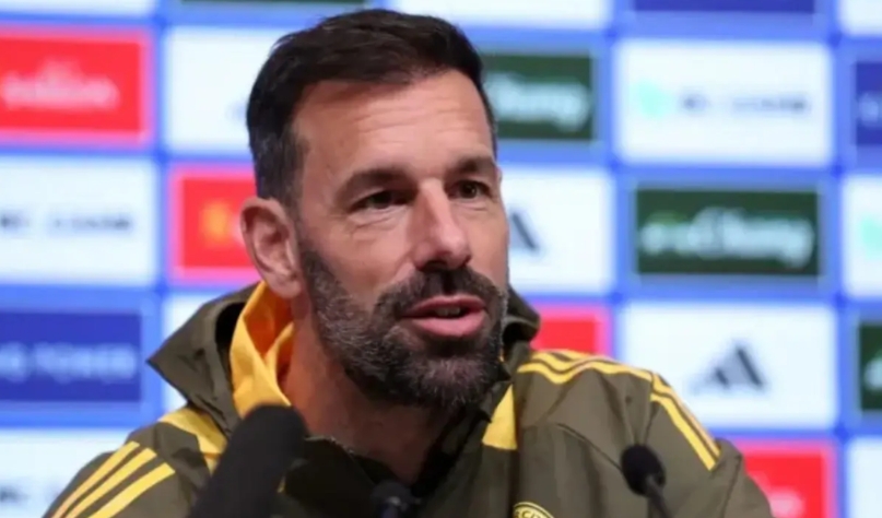 这就是强队的魅力，这就是红魔的魅力！四场比赛顶过四年！最近新任莱斯特城主教练范尼