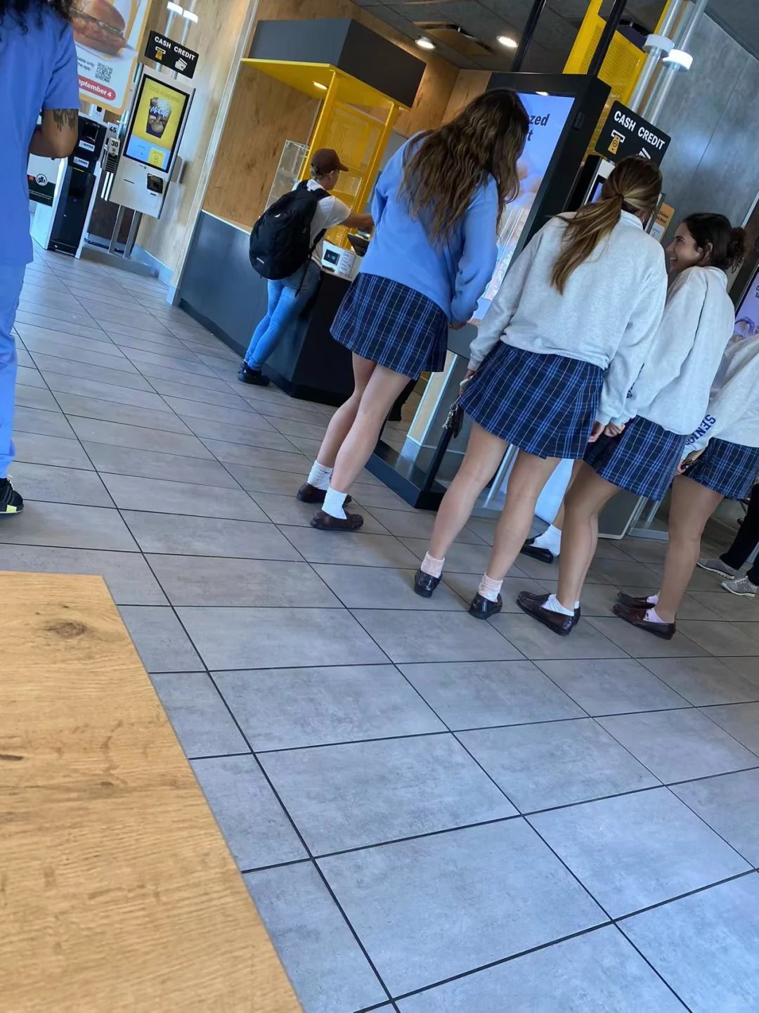 真的很怕🇺🇸的teenager。。。
都说英国的teenager癫 美区也差