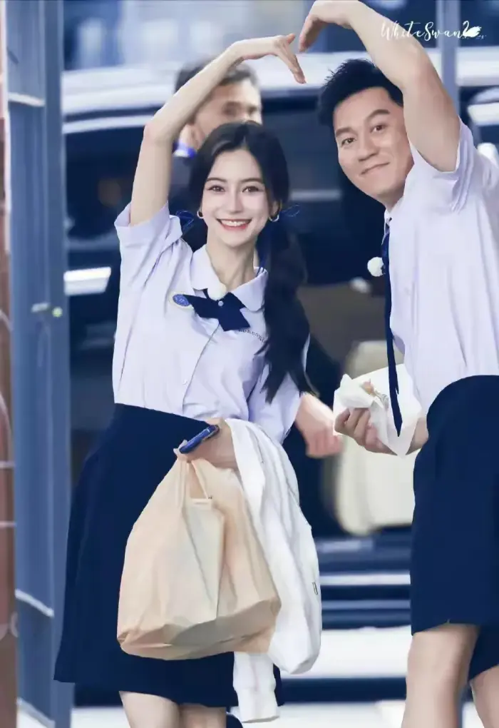 李晨官宣了，不再隐瞒了，十年了该结束了那该死的友谊，该宣布了另外一种关系！

这