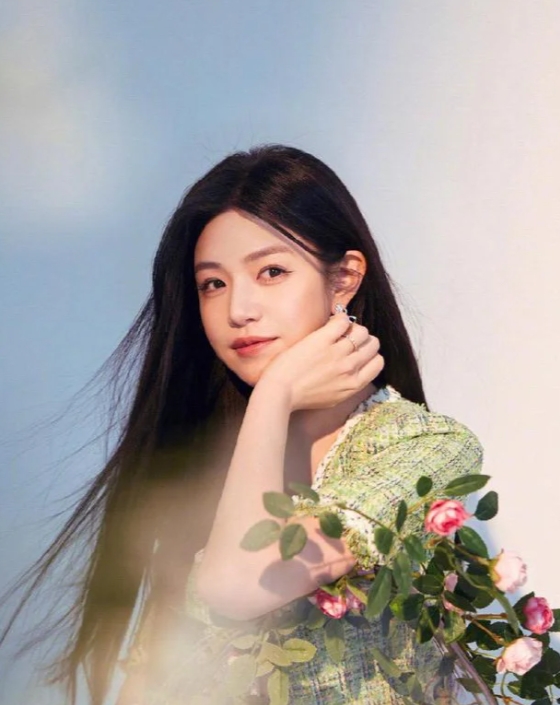 结婚后的陈妍希肉眼可见的作品变少了