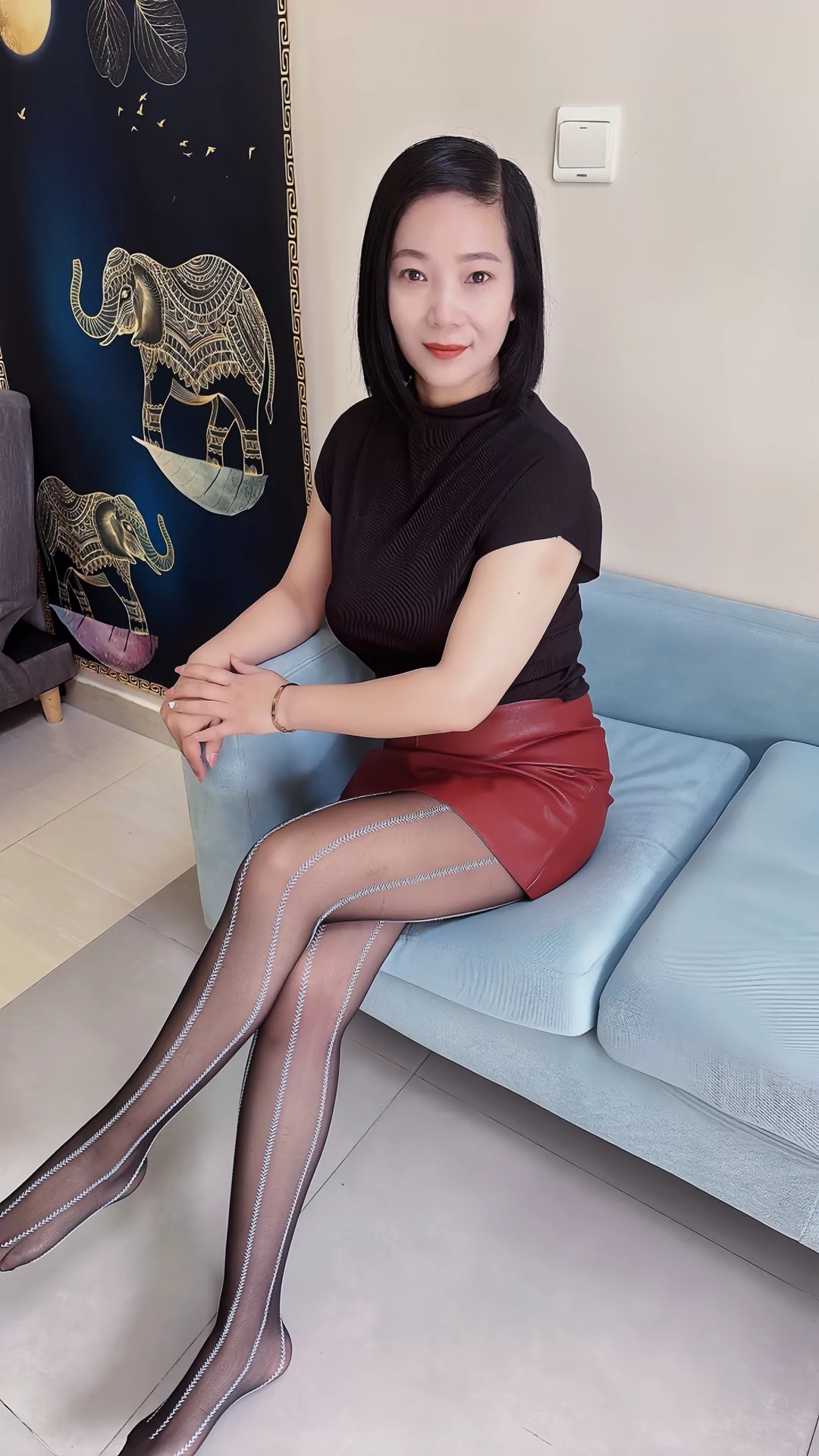 成熟魅力老阿姨，居家穿搭真是韵味十足啊