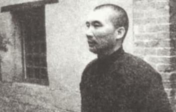 受栽培多年，理应身先士卒，我带一个营先突围，大家好自为之