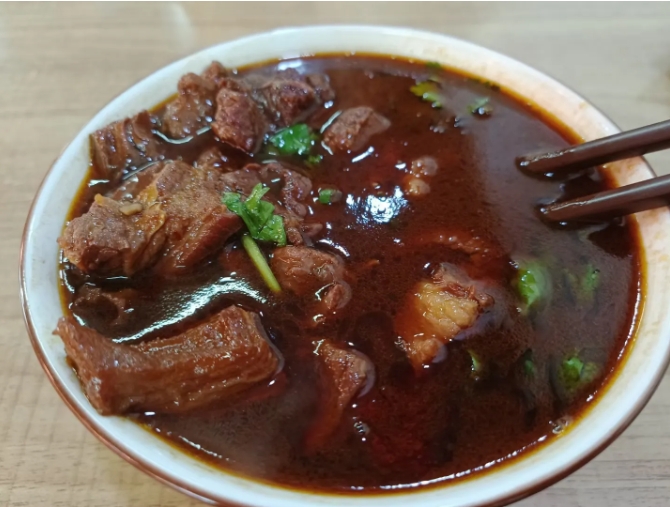 妈呀，这玩意真香，天上龙肉，地下驴肉，可是一点不假啊！

这是哪个地方的特色？知