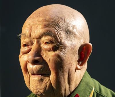 朝鲜战场上，他一人歼敌400多名，立下赫赫战功，退伍时却因有关部门写错一字，苦干