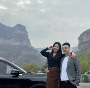 你感觉这是一对情侣，还是母子呢