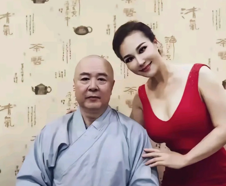 这位慈眉善目的老和尚，看着眼熟，他究竟是谁呢？