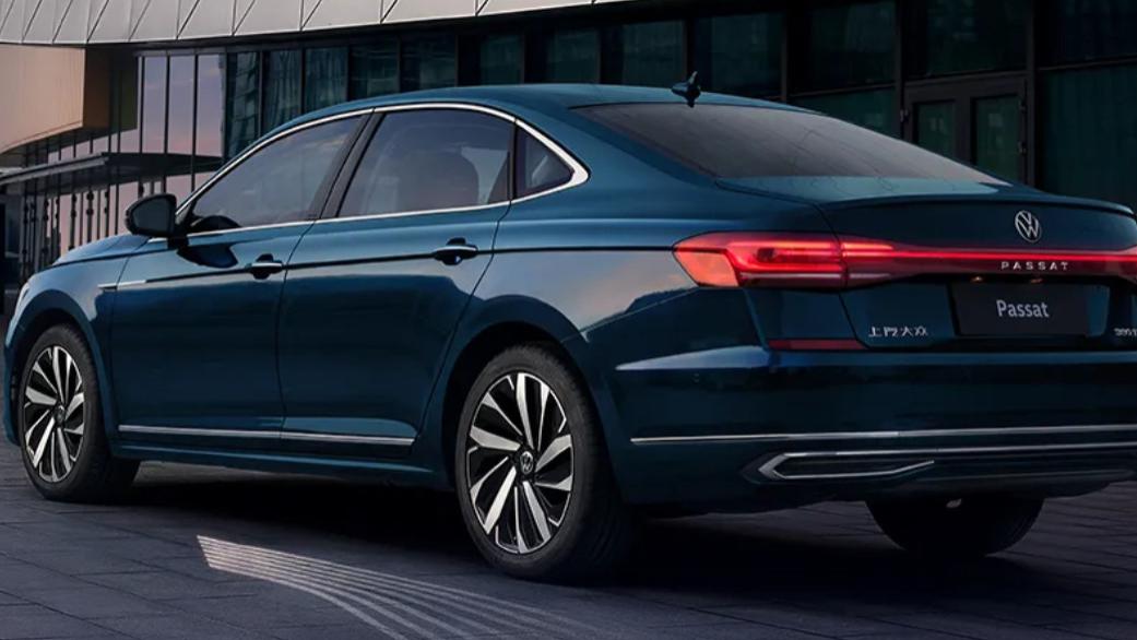 中型车销冠，2.0T高功帕萨特又又又降价，标配ACC和主动刹车