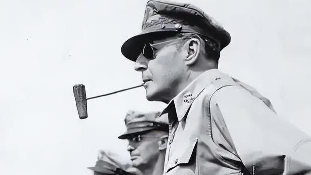 1962年中印爆发战争，82岁的麦克阿瑟闻讯，摇摇头说了一句犀利话