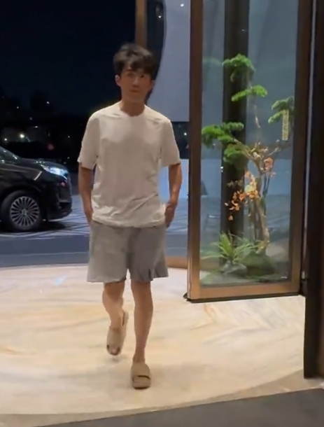 李泽锋也受不了冷暴力
