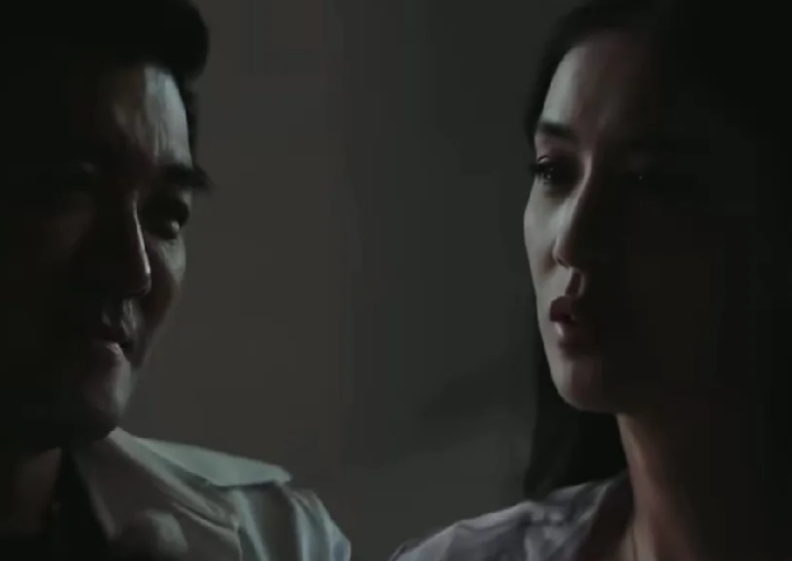 黄圣依：淡定的看透一切。
杨子爆哭上演一场忏悔大戏之后，黄圣依淡淡的说：“如果这