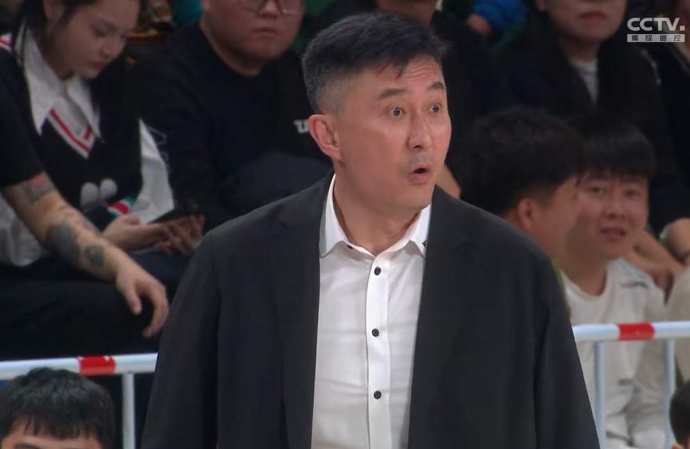 广东男篮终于赢球了了，不容易！