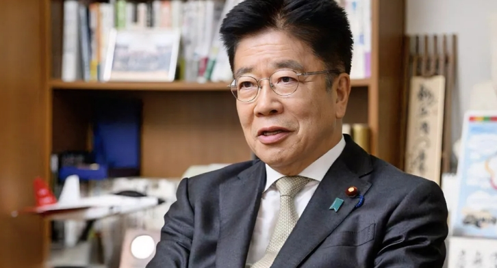 日本紧张！提防特朗普
在特朗普对加拿大、墨西哥加征关税后，日本高度紧张，财务大臣