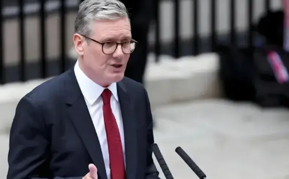 英国开始向俄罗斯施加压力！

俄新社2月17日报道称，英国首相斯塔默表示，如果有