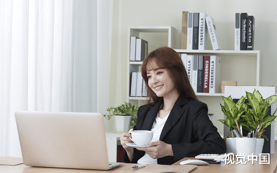 真千金直播手撕冒充自己的假千金