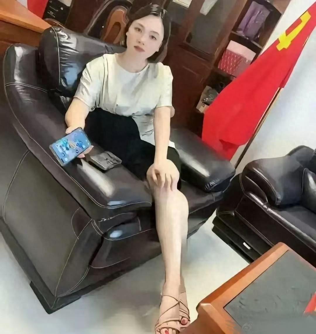 李佩霞的案件有了突破，纪委的调查阶段已经结束，她被正式拘留，这证明了她的违法行为