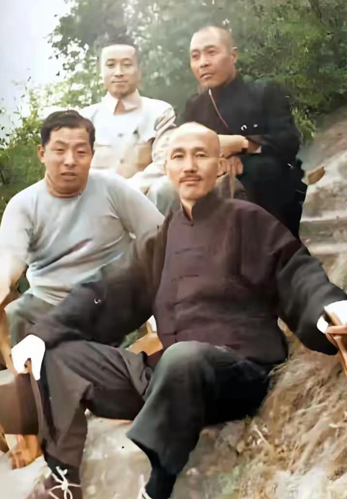 看少帅张学良的照片，跟帅也没啥关系吧，怎么就是“民国四大美男之一”呢？
因为人家