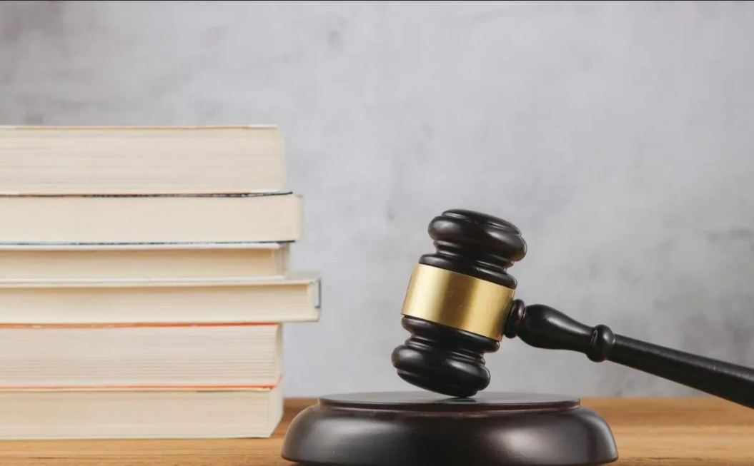 广东佛山，男子去了美国，拿到绿卡后就在当地居住了，村合作社得知后，直接取消了村民