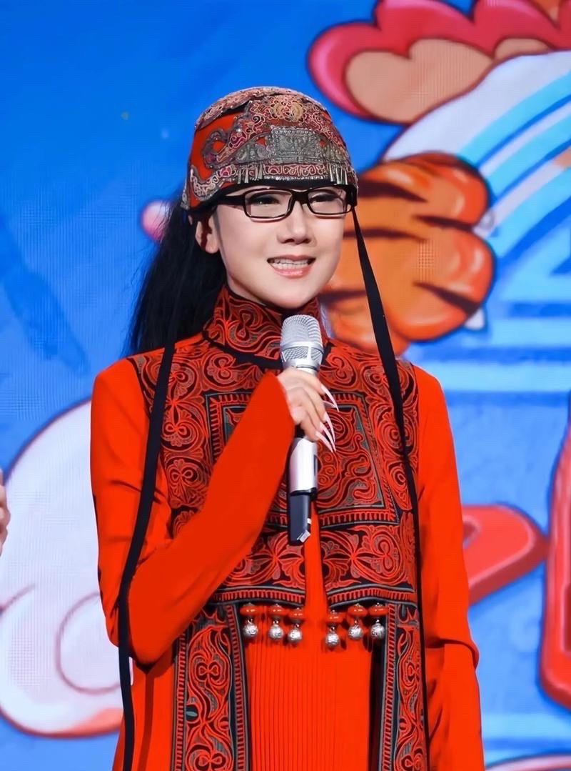  杨丽萍为了追求舞蹈事业，选择了一生不生孩子的道路