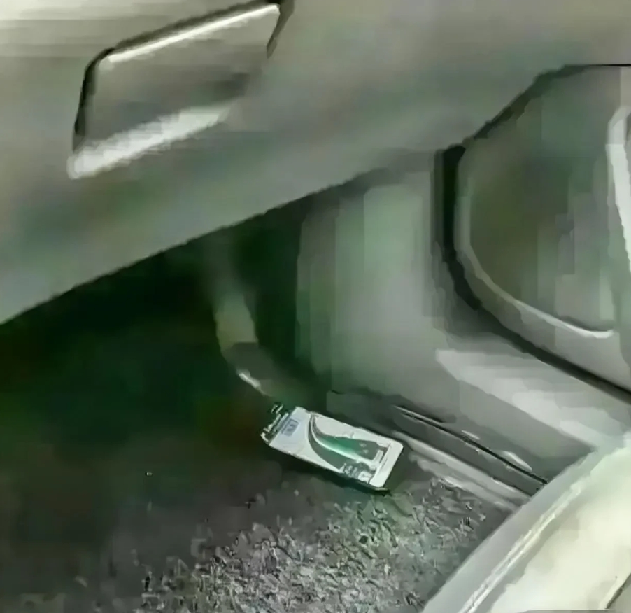 开车时遇到这种情况，该怎么办