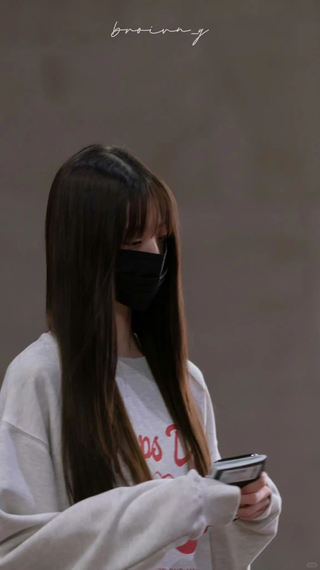 第一次在张元英脸上看到疲惫感……
星船死亡行程连轴转，开完签售演唱会今天凌晨又坐