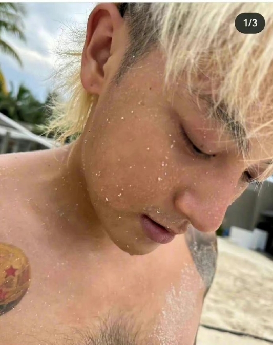 内娱唯一胸毛系黄子韬，根本不需要p[笑cry] ​​​