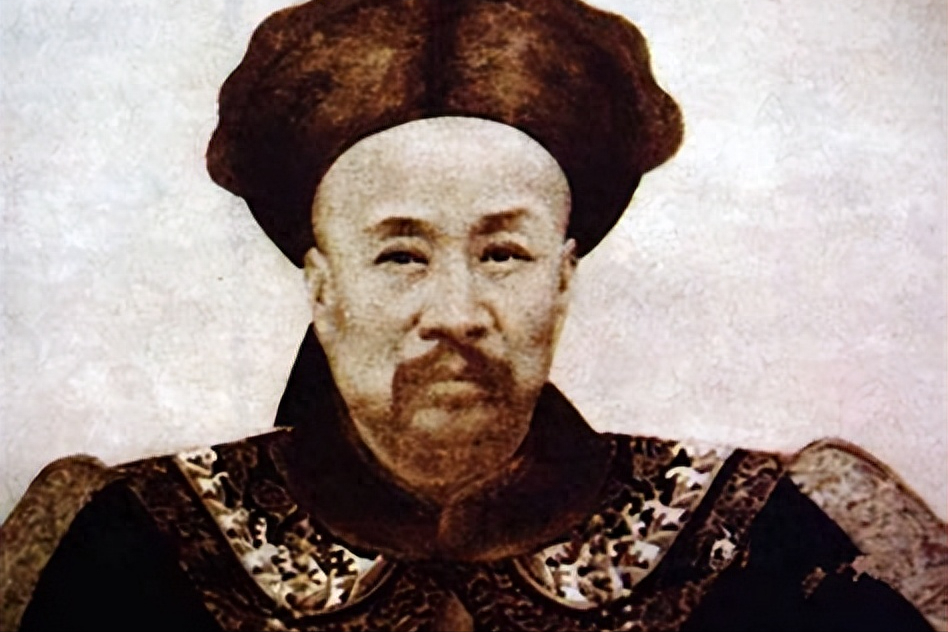 中国历史一直以记载连续、文物丰富而著称，但实际上存在1500年的“历史空白期”。