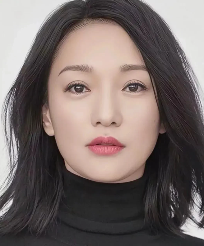 一次，阿雅问文琪:“你觉得男女之间有纯友谊吗？”文琪回答说:“我觉得没有。”但周