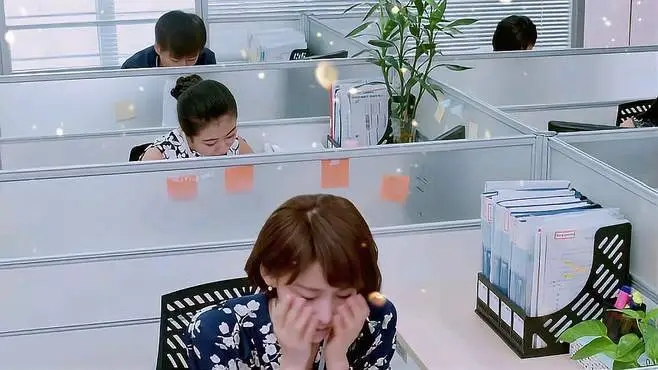 不过这件事情最后结果如何，败的还是群体女性。个人认为女老师胜诉是一定的，但以后很
