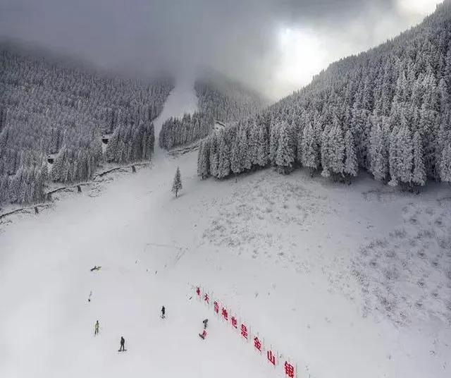 乌鲁木齐冻手冻脚！ 乌鲁木齐县今天霾，最低温-15℃，最高温才-7℃。空气质量中