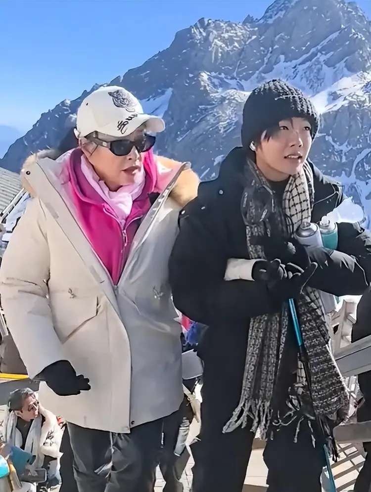 刘晓庆今天的表现真是让人佩服！