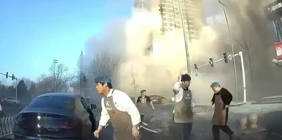 燕郊燃气爆炸，“一位女子自称是爆炸事故受害者的家属。她的妹妹、妹夫二人在爆炸地点