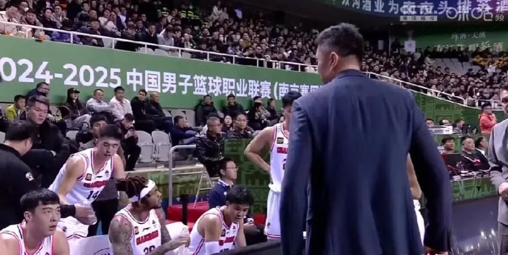 对事不对人！杜锋回应怒骂队员：

“我也不想骂，我也想好好说话，跟他们轻言细语的