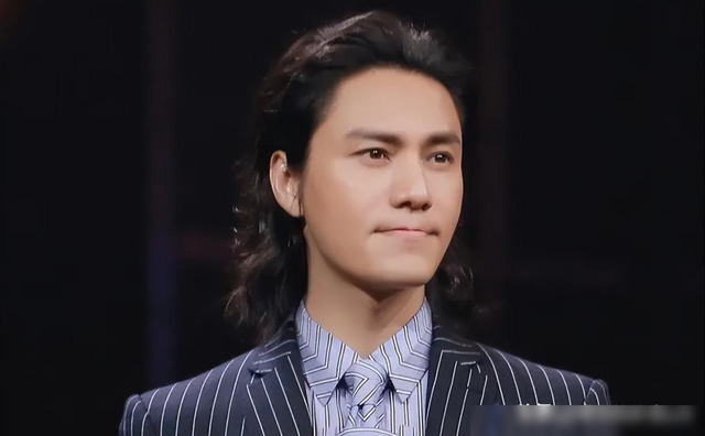 陈坤的儿子已成年,容貌开始显现母亲的基因,像谁可以认得出吗?(陈坤的儿子到底谁生的)-第2张图片-九妖电影 陈坤的儿子已成年,容貌开始显现母亲的基因,像谁可以认得出吗?(陈坤的儿子到底谁生的)-第2张图片-九妖电影
