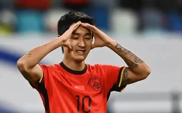 实话实说，中国男足，韦世豪，除了脾气有点大，其他方面真的没法说，实力是真的可以，