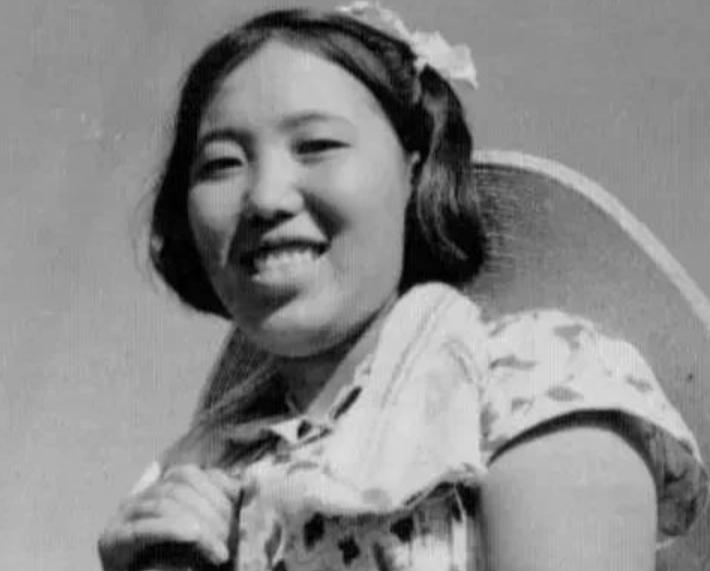 1983年6月的一天，邢燕子接到天津市委组织部的通知，被告知此次市委班子调整后，