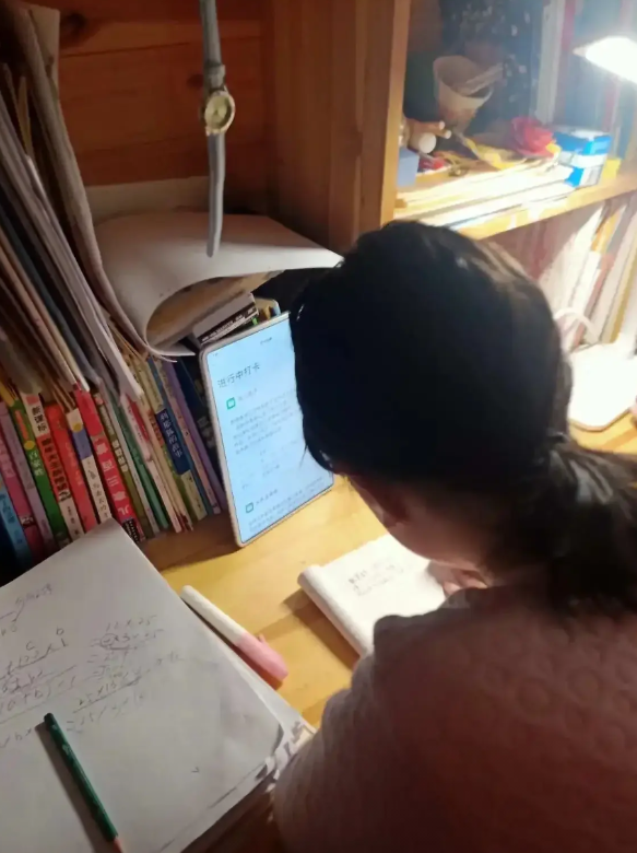只有升入初中以后才会有痛彻心扉的感悟，那就是小学陪读没有做好这六件事
第一件事，