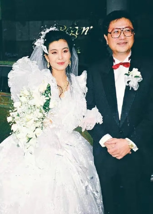 伍咏薇：打10年官司得900W遗产