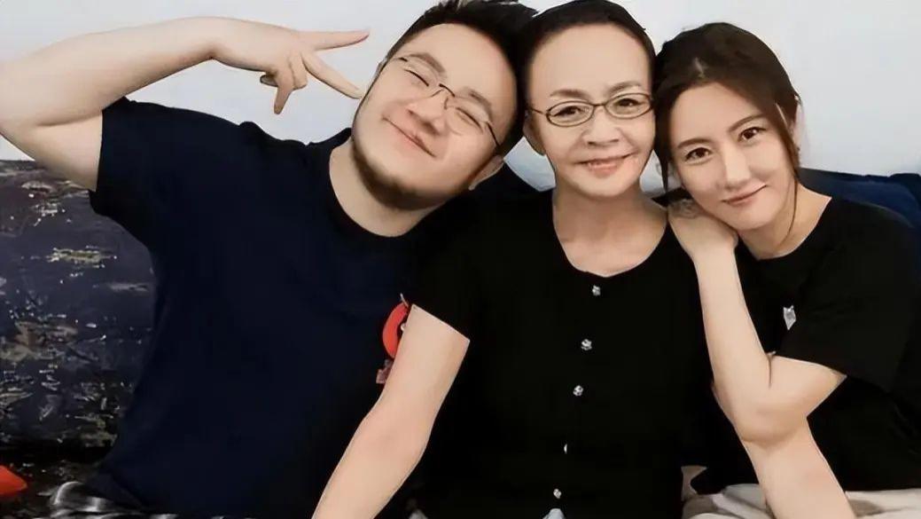 陈红和宋丹丹捧儿子都未成功，她放手不管，儿子却得影帝