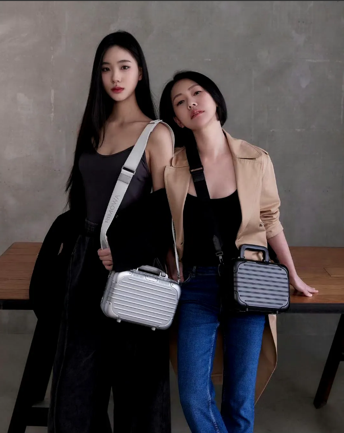 小S这次晒女儿、拍广告两不误啊，自从大S落魄后，小s看起来明显风光了许多！

不