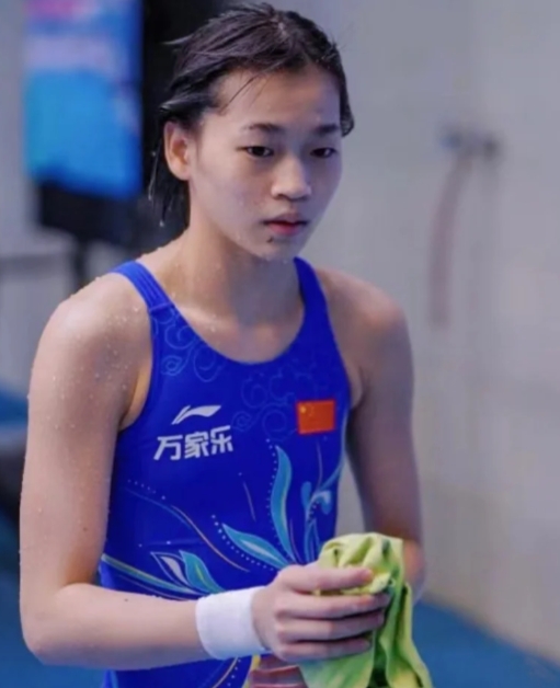 2021年，年仅14岁的全红婵在东京奥运会上大放异彩。

在女子10米跳台决赛中
