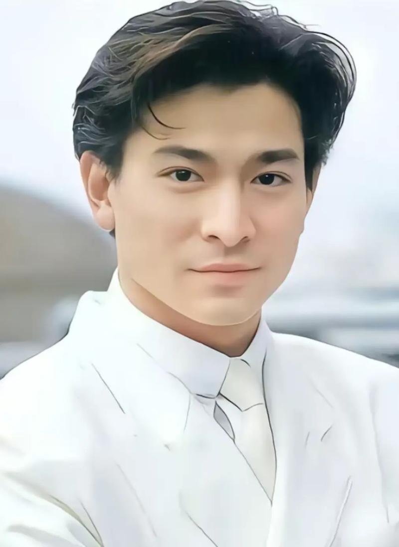 2007年，因为一粉丝的来信，刘德华把巡回演唱会的第一站设在呼和浩特。信中说：“
