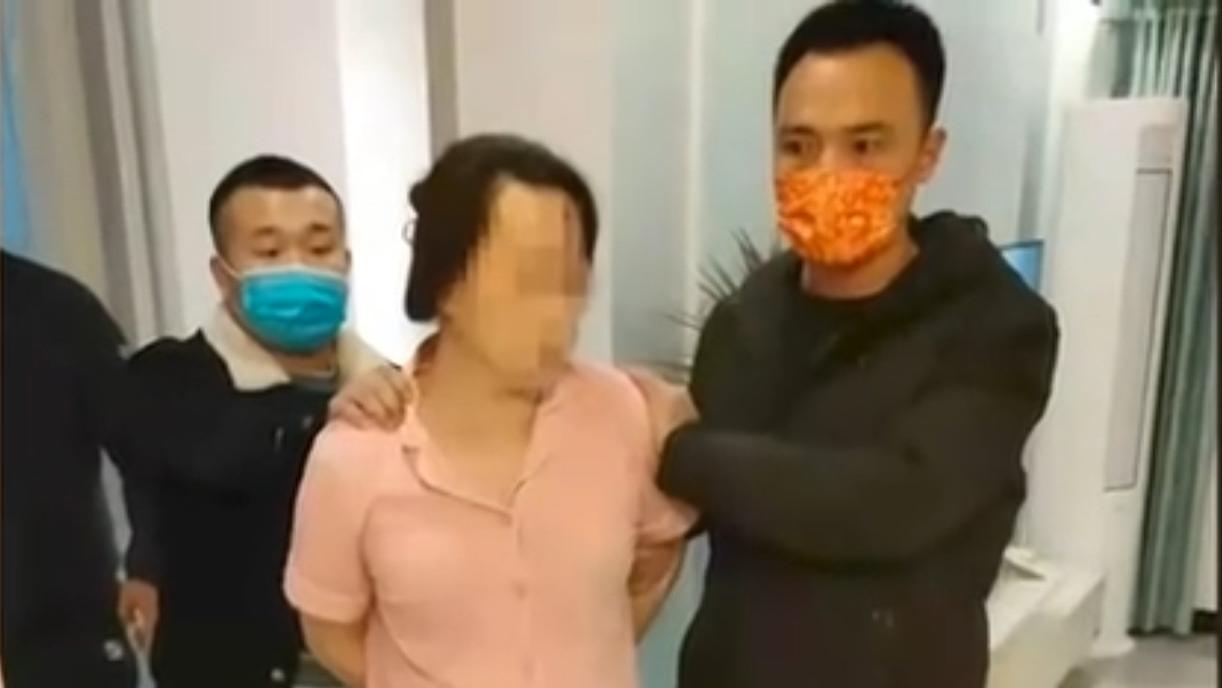 河南小伙新婚后得知妻子已50岁，有儿有孙直接当爷爷，评论区笑疯